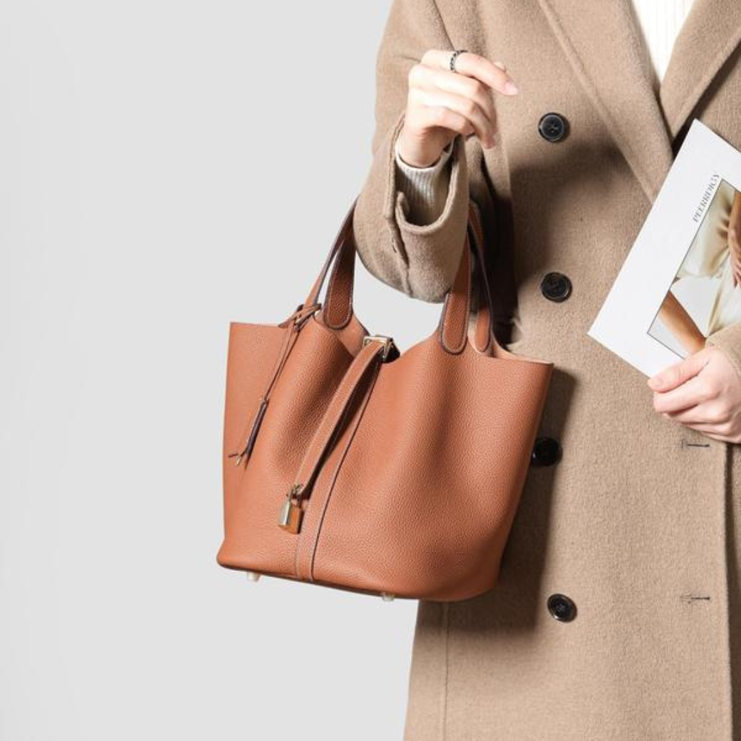 Chic Everyday Lock Bag