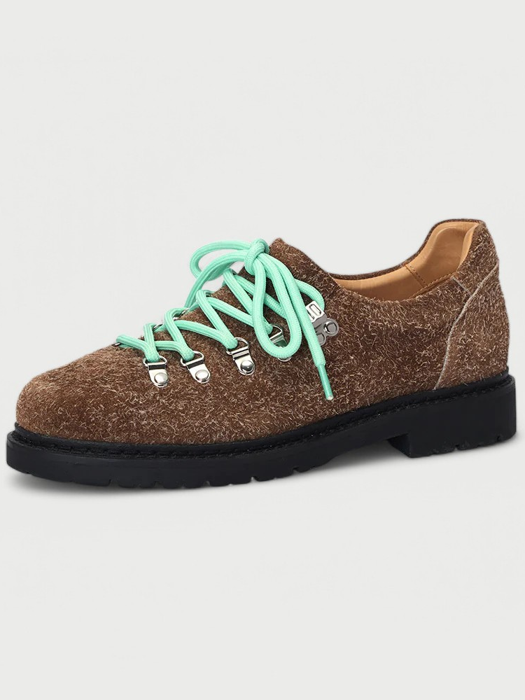 Summit Style Low-Top Shoes
