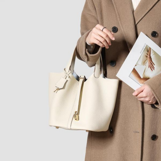Chic Everyday Lock Bag